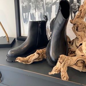 NWT Zara Leather Lug Boots